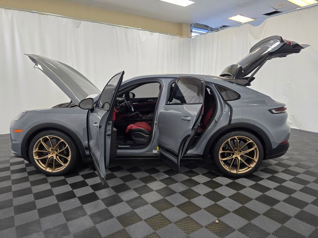 Certified 2024 Porsche Cayenne Turbo GT image 13