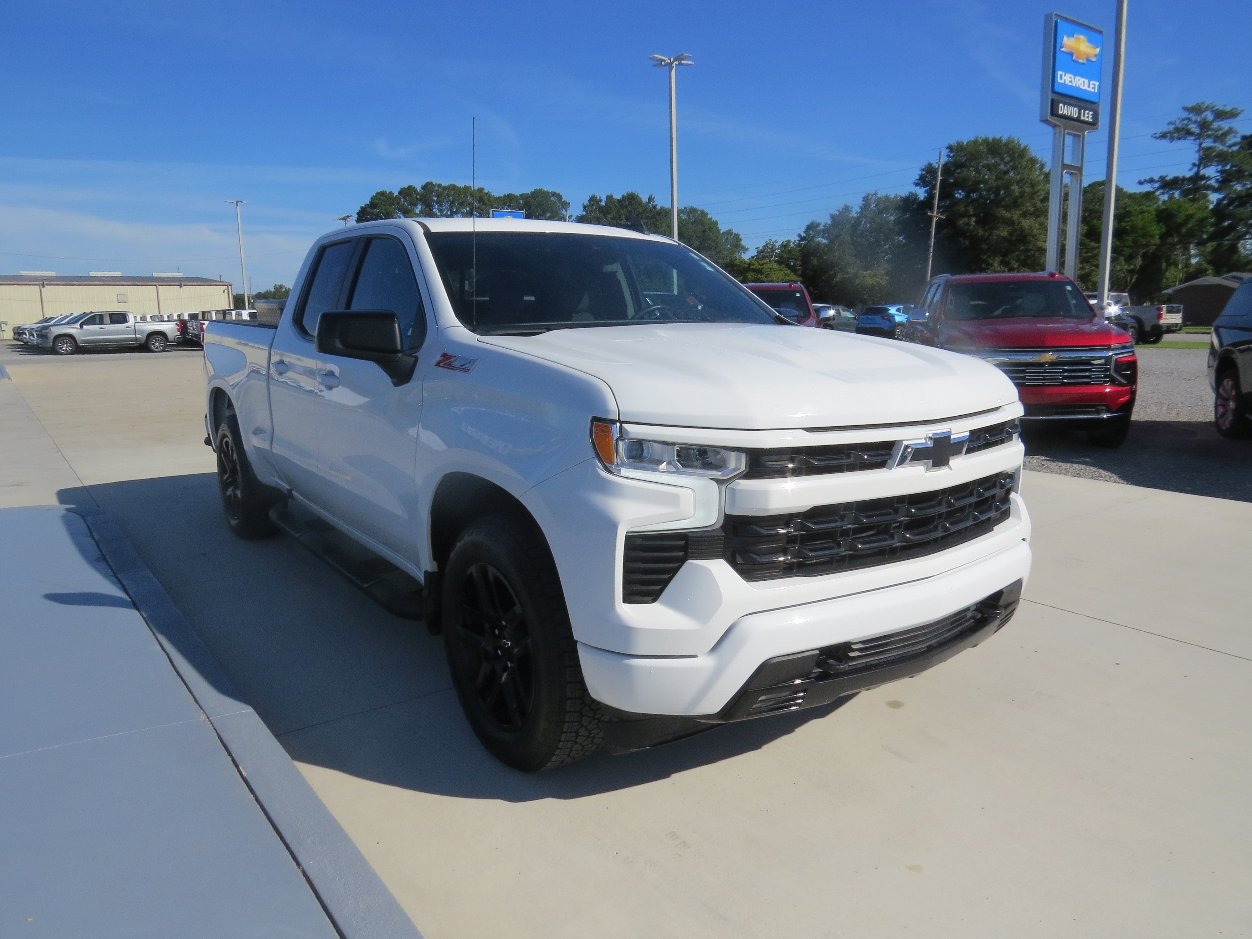 Used 2022 Chevrolet Silverado 1500 RST w/ Convenience Package II AWD/4WD image 3