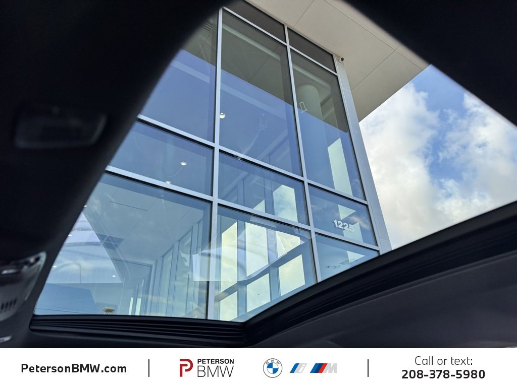 Used 2023 BMW M550i xDrive w/ Executive Package image 32