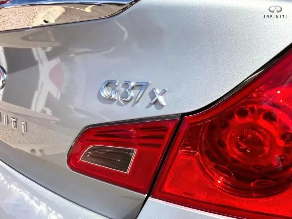 Used 2011 INFINITI G37 x Sedan w/ Premium Pkg AWD/4WD image 25