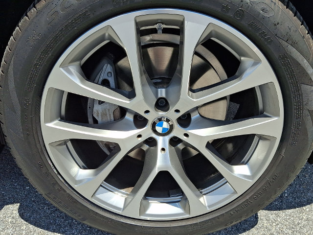 Certified 2024 BMW X5 xDrive40i w/ Premium Package AWD/4WD image 10