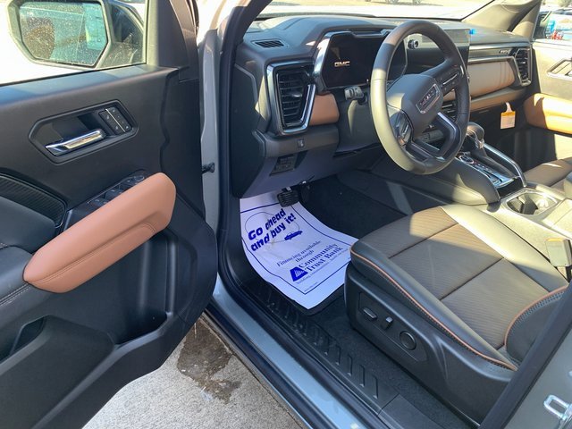 New 2026 GMC Canyon AT4 w/ AT4 Premium Package image 5