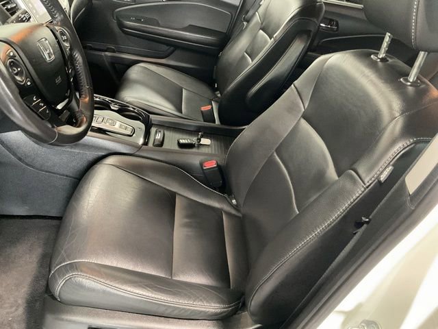 Used 2017 Honda Pilot Touring image 11