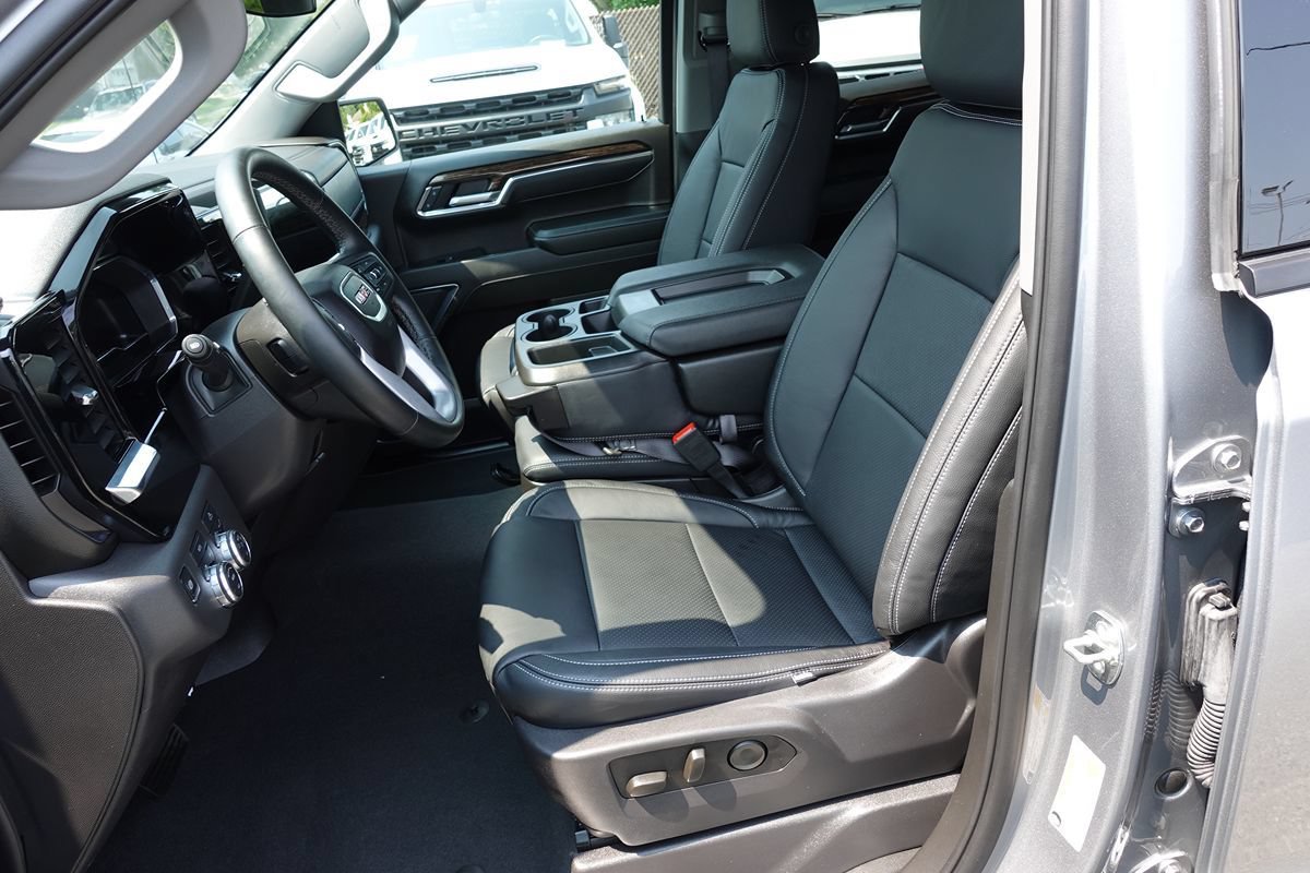 Used 2025 GMC Sierra 1500 Elevation AWD/4WD image 19