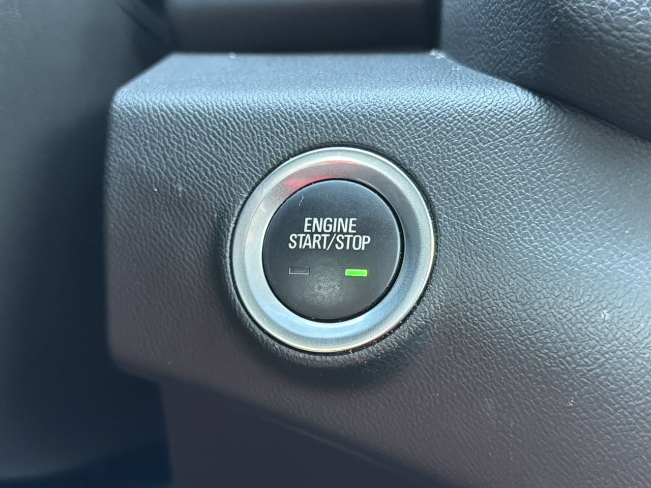 Used 2024 GMC Terrain SLE FWD image 9