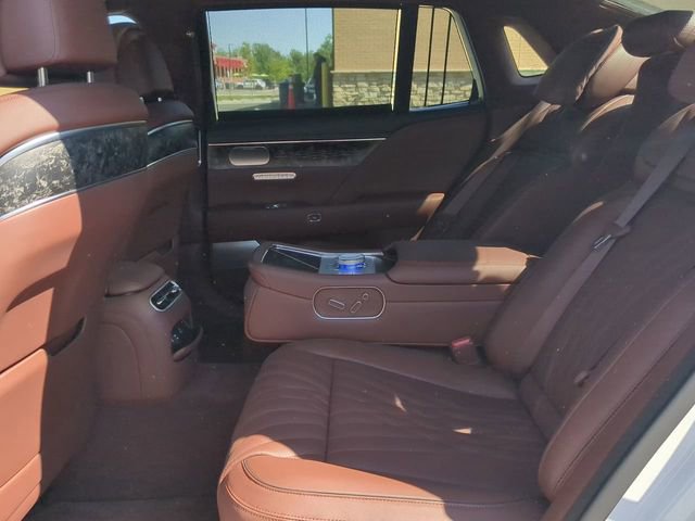 Used 2025 Genesis G90 3.5T AWD/4WD image 12