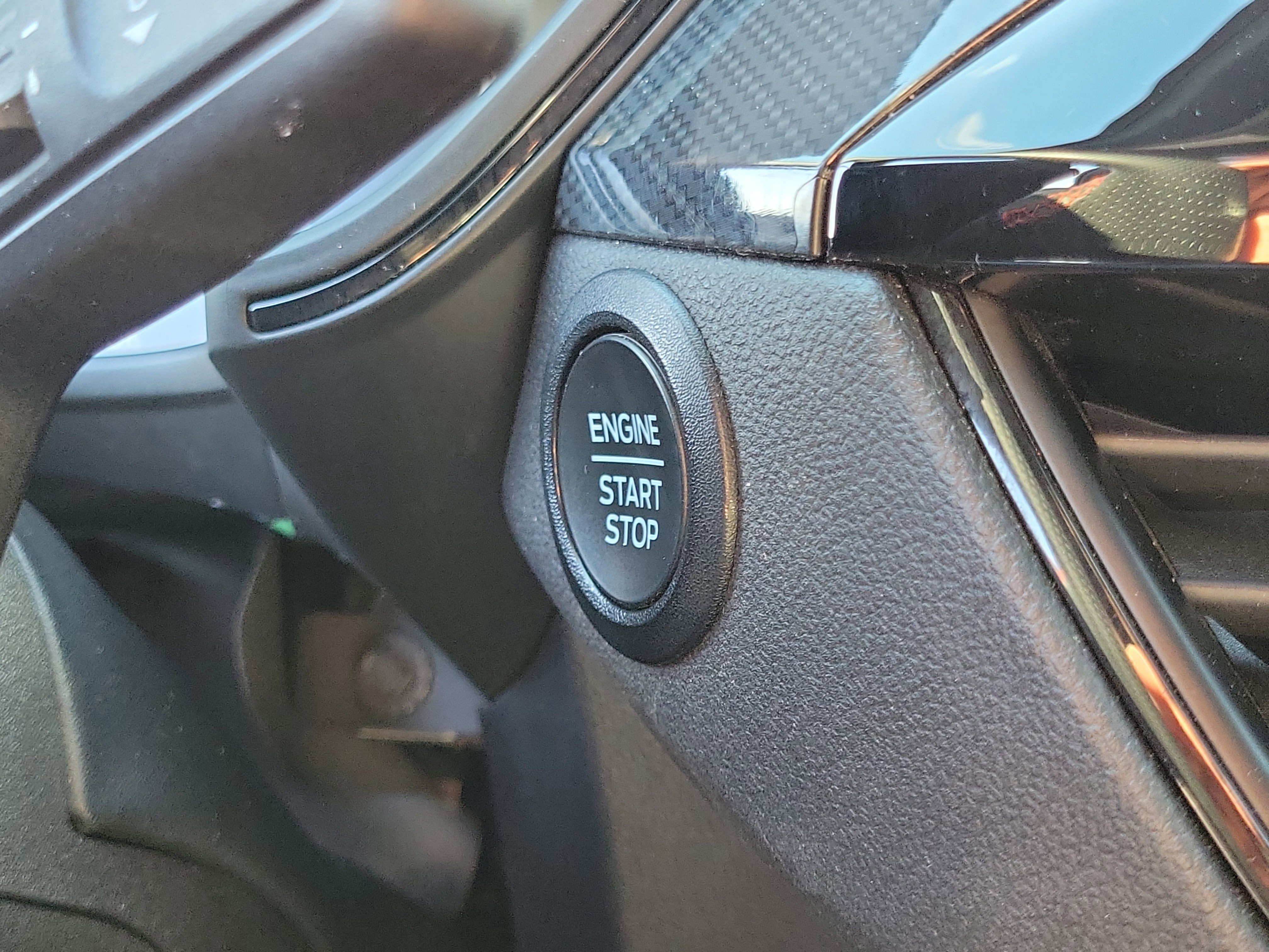 Used 2024 Ford Escape ST-Line Select AWD/4WD image 28