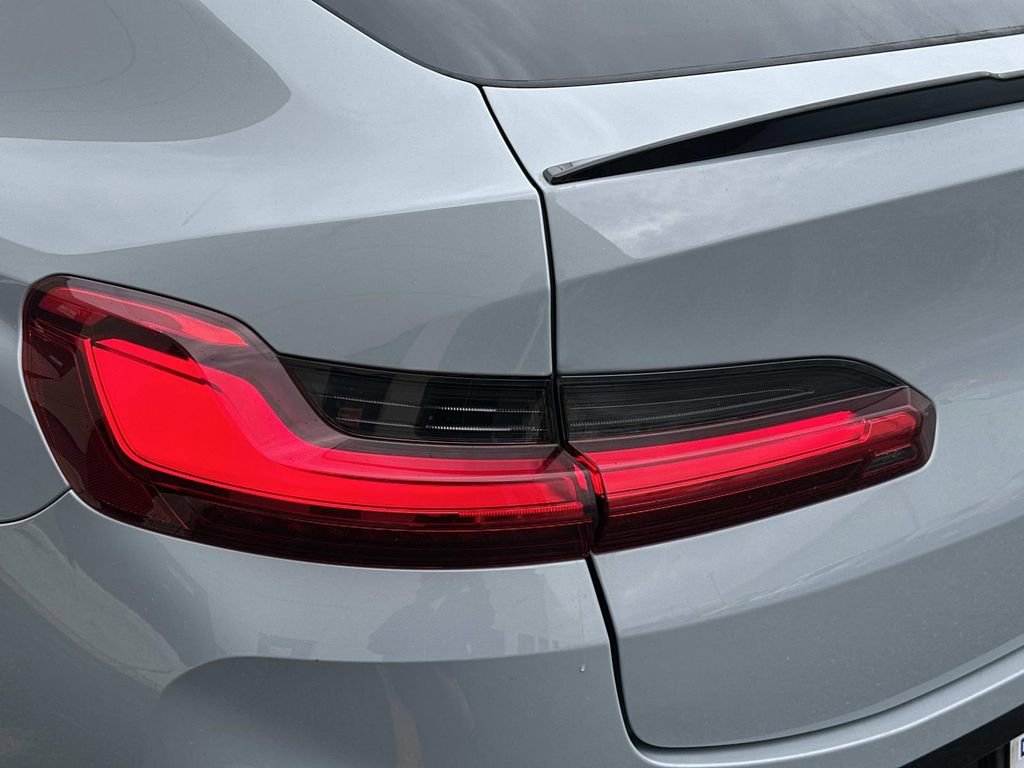 Used 2022 BMW X4 M w/ Competition Package image 9