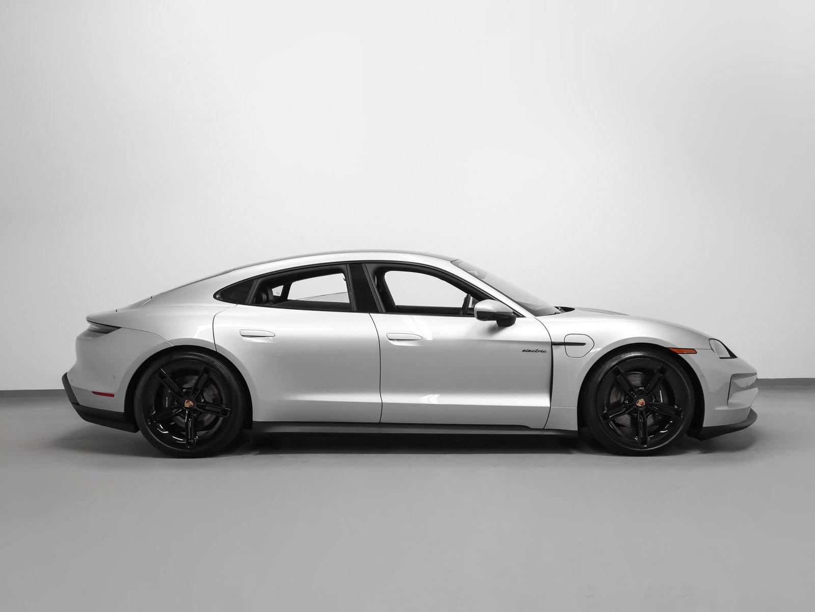 New 2026 Porsche Taycan RWD image 13