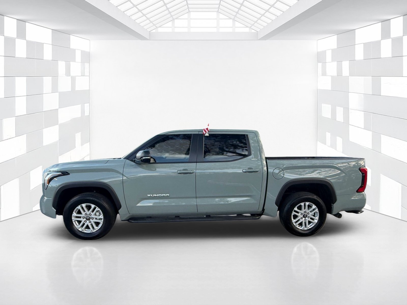 Used 2026 Toyota Tundra SR5 w/ SR5 Premium Package RWD image 4