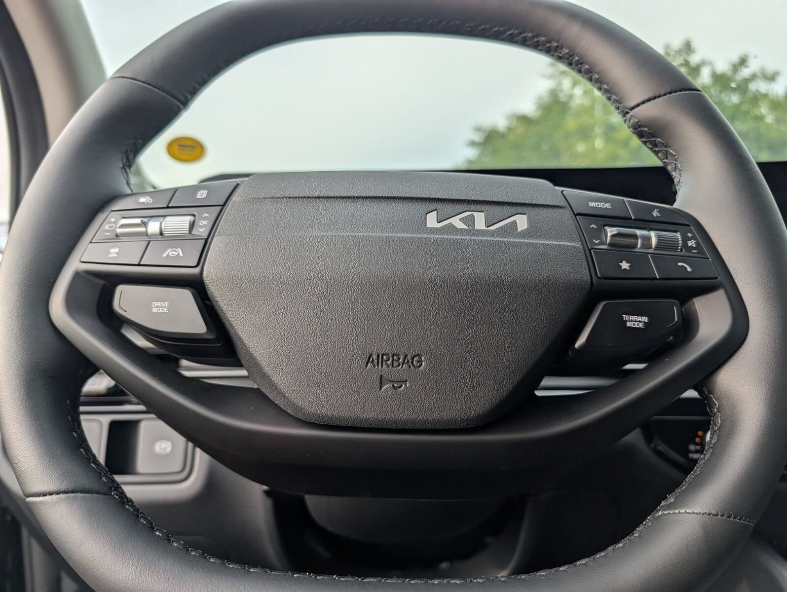 New 2026 Kia Sportage LX AWD/4WD image 32