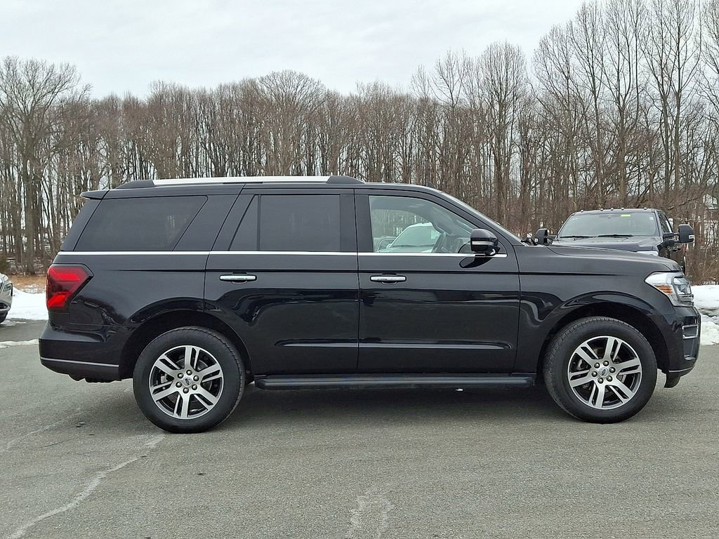 Used 2024 Ford Expedition Limited image 7