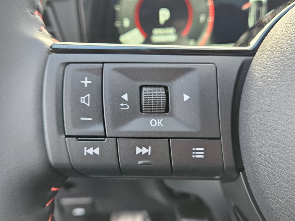 New 2026 Nissan Kicks SR FWD image 25