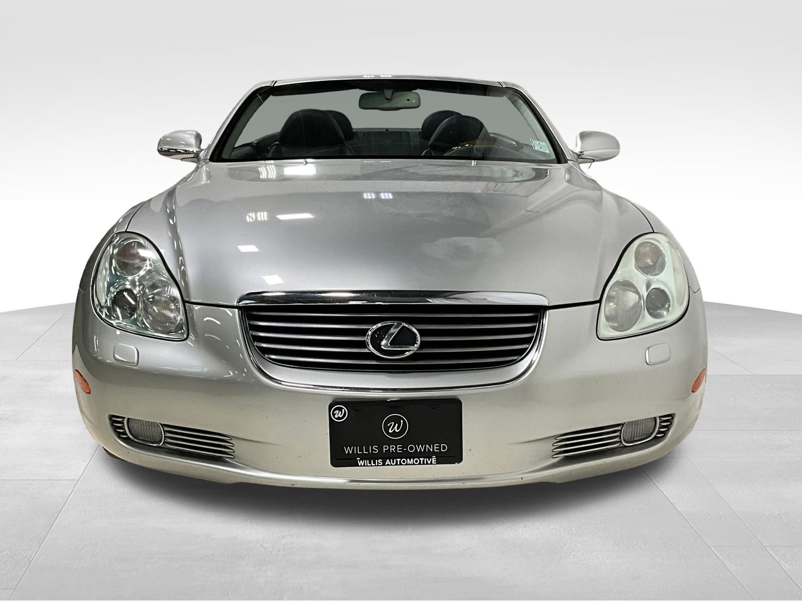 Used 2005 Lexus SC 430 Convertible image 2