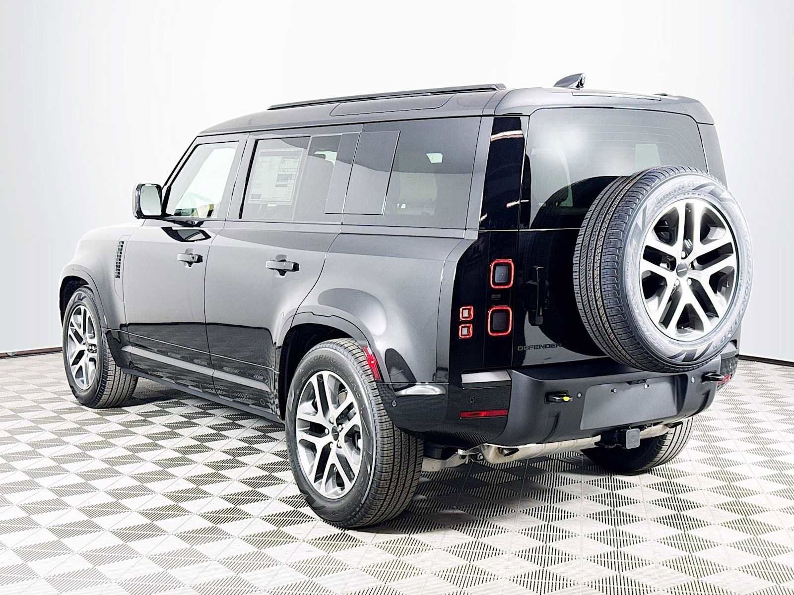 New 2026 Land Rover Defender 110 X-Dynamic SE AWD/4WD image 7