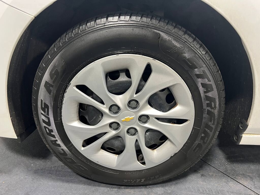 Used 2019 Chevrolet Cruze LS image 10