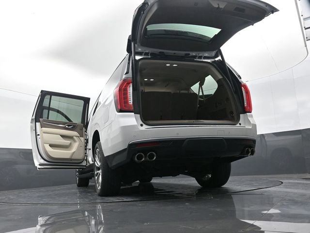Used 2021 GMC Yukon XL Denali w/ Denali Premium Package image 30