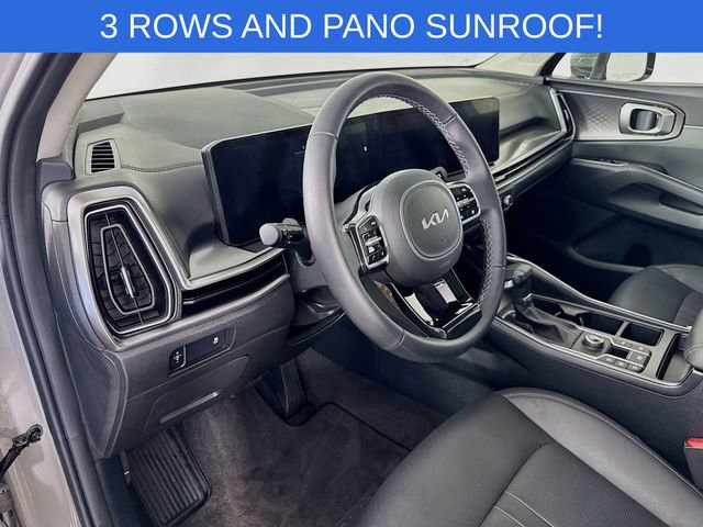 Used 2025 Kia Sorento S w/ Panoramic Sunroof Package image 9