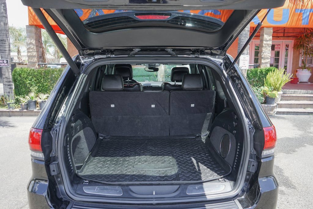 Used 2020 Jeep Grand Cherokee Trailhawk AWD/4WD image 8
