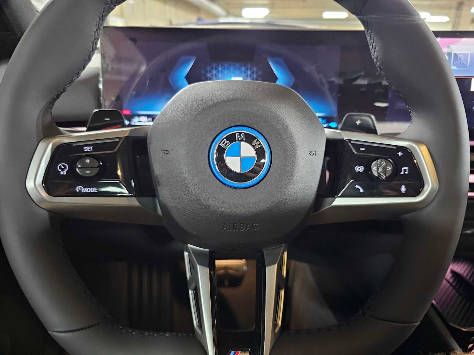 New 2026 BMW 550e xDrive w/ Executive Package image 22