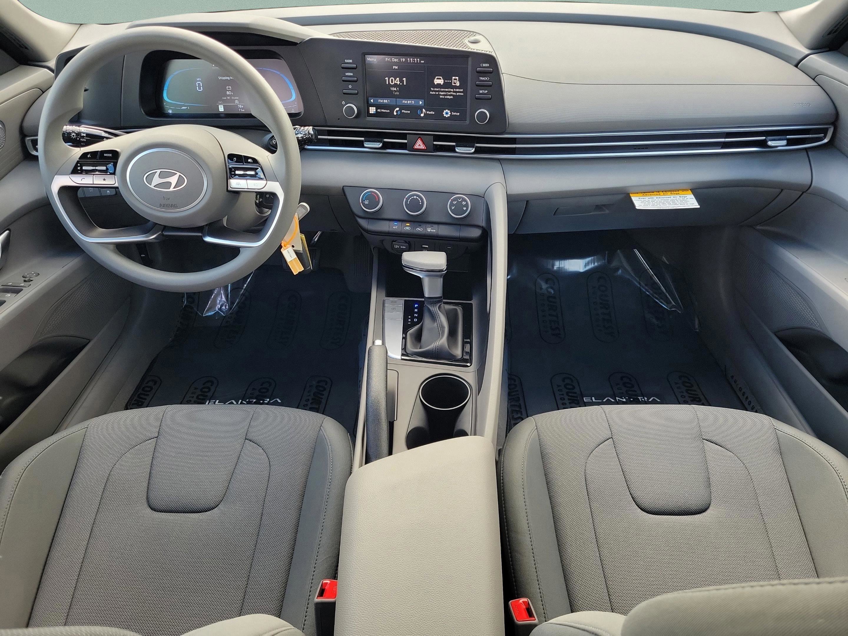 New 2026 Hyundai Elantra SE image 14