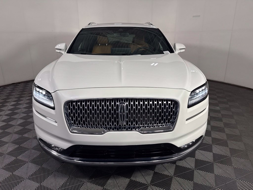 Used 2023 Lincoln Nautilus Black Label w/ Class II Trailer Tow Package AWD/4WD image 3