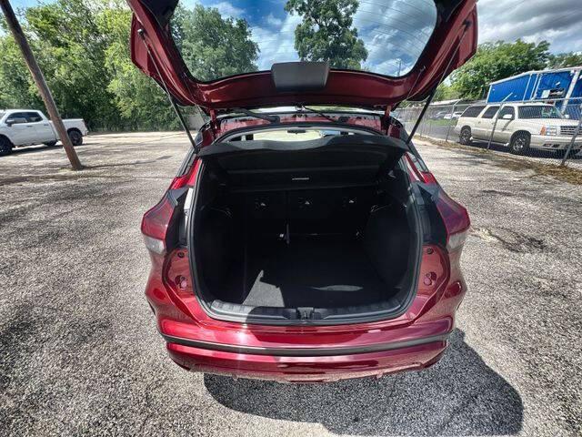 Used 2023 Nissan Kicks SR w/ SR Premium Package FWD image 25