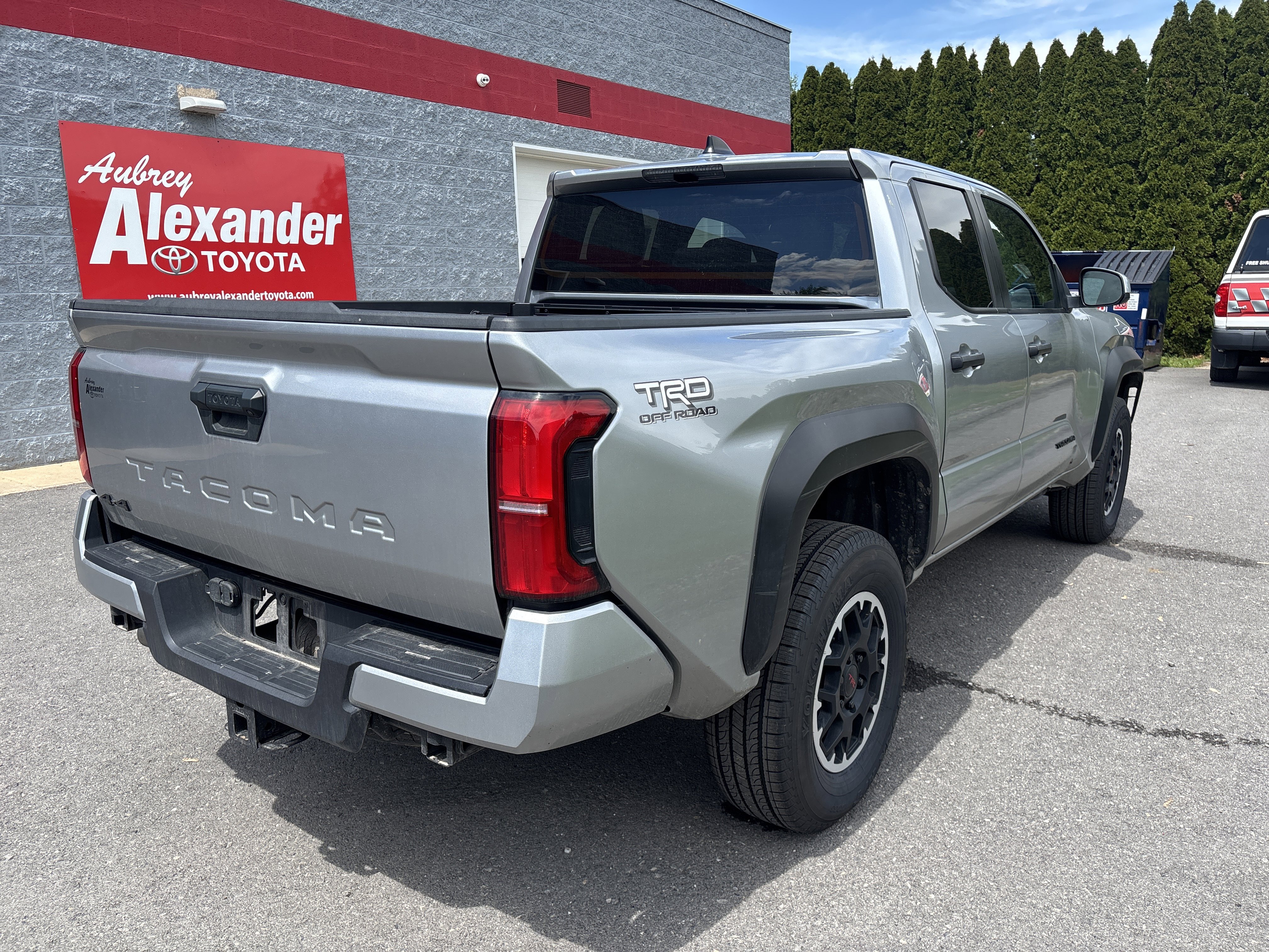 Used 2024 Toyota Tacoma TRD Off-Road AWD/4WD image 3