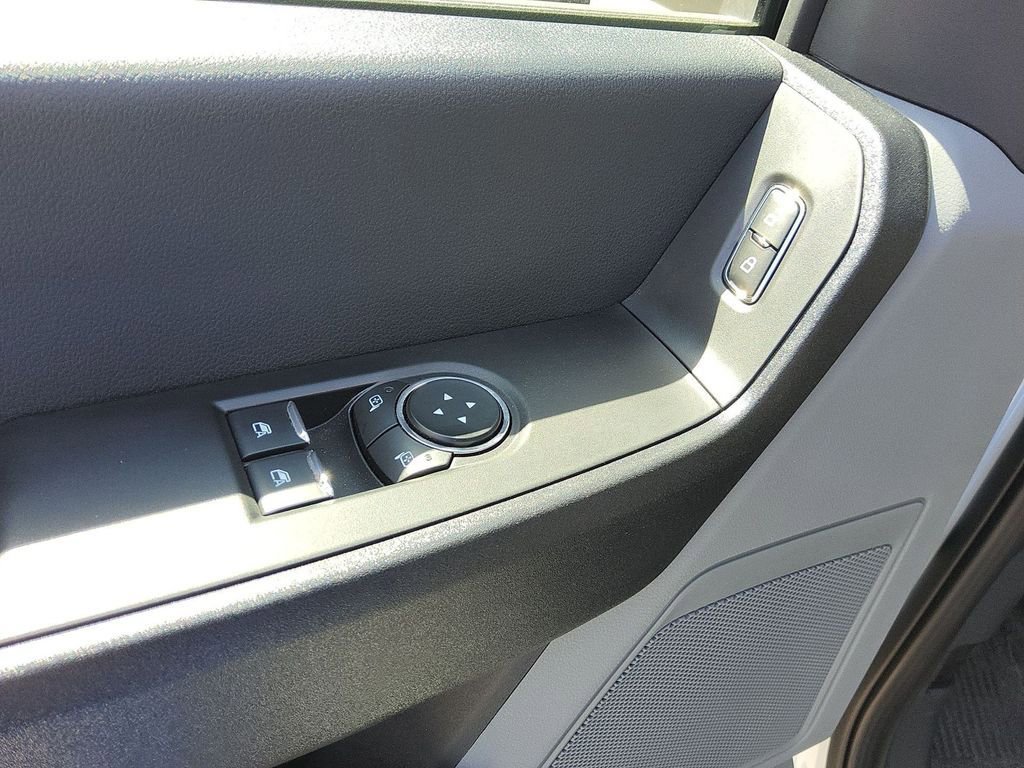 New 2025 Ford F550 2WD Regular Cab Super Duty image 6