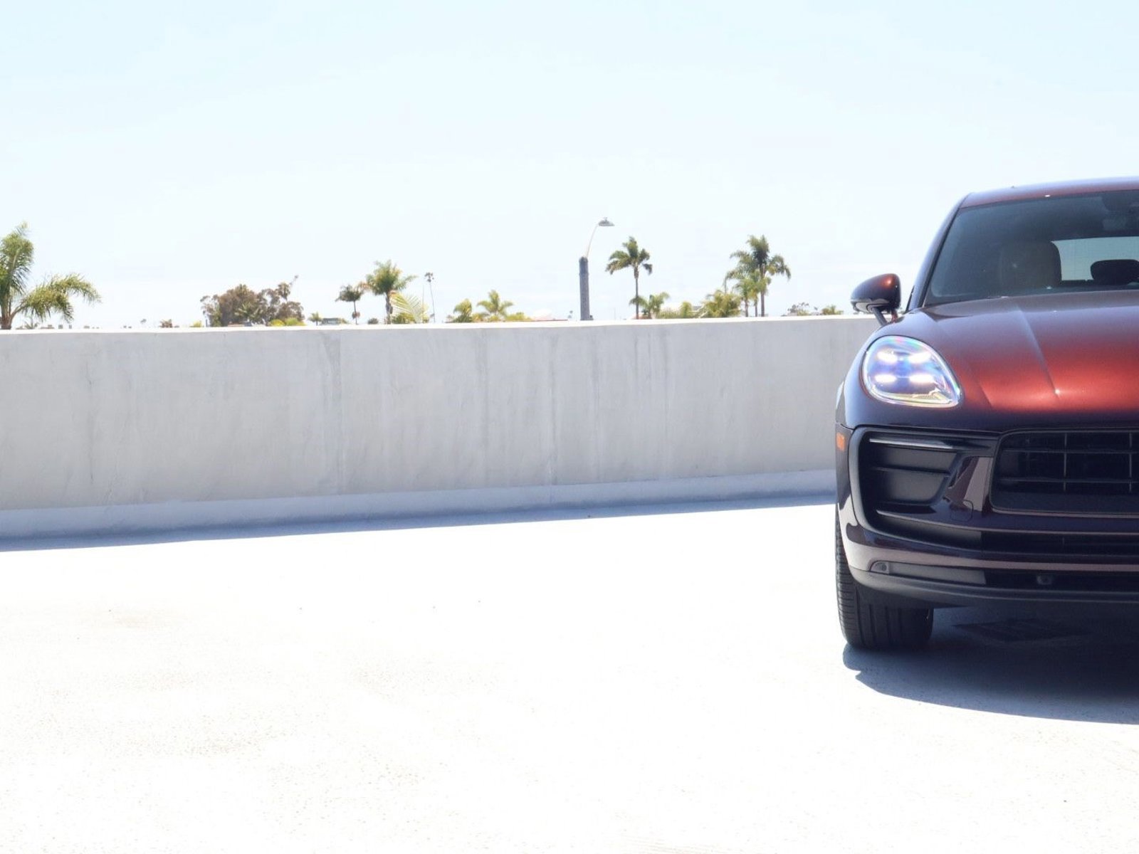Certified 2025 Porsche Macan AWD/4WD image 12