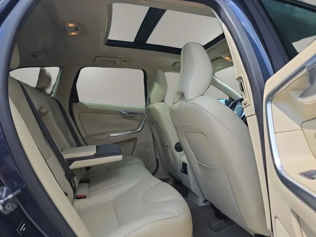 Used 2015 Volvo XC60 T5 Premier Plus FWD image 41