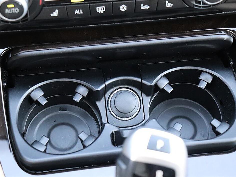 Used 2011 BMW 550i Sedan image 23