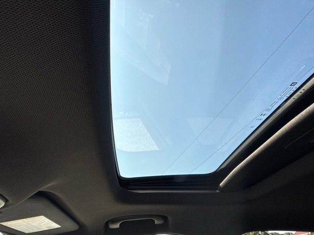 Used 2024 Chevrolet Trax RS w/ Sunroof Package FWD image 33