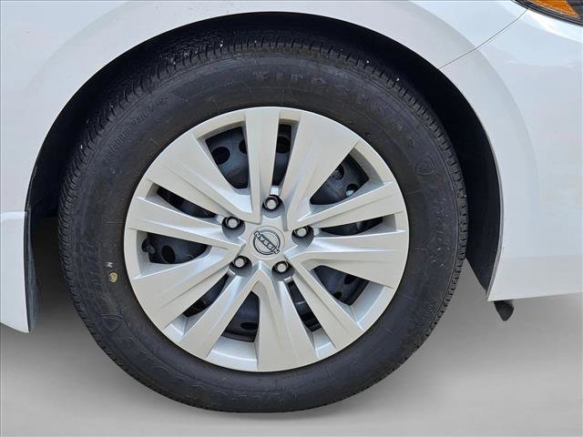 Used 2025 Nissan Sentra S FWD image 20
