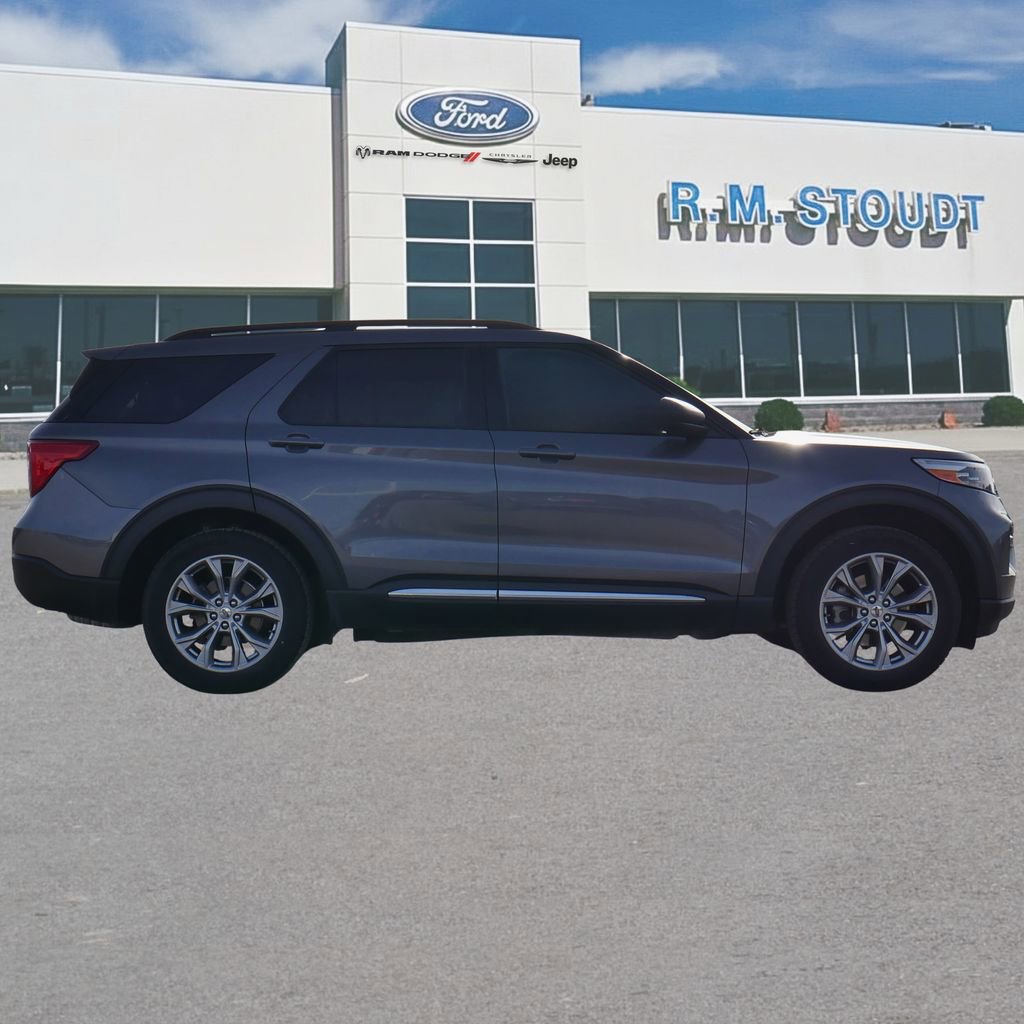 Used 2021 Ford Explorer XLT w/ Equipment Group 202A image 13