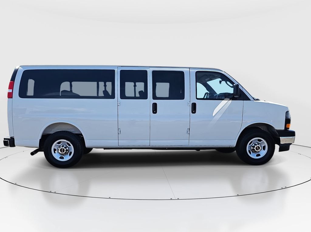 Used 2025 GMC Savana 3500 LT w/ LT Preferred Equipment Group RWD image 4