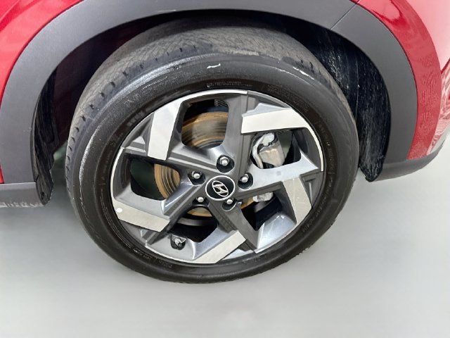 Used 2026 Hyundai Venue SEL FWD image 31