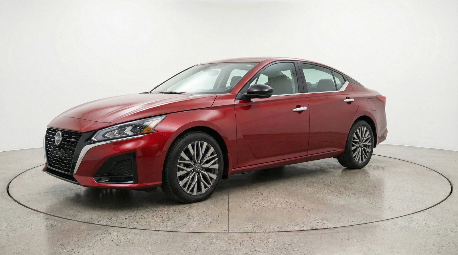 Used 2025 Nissan Altima 2.5 SV FWD image 3