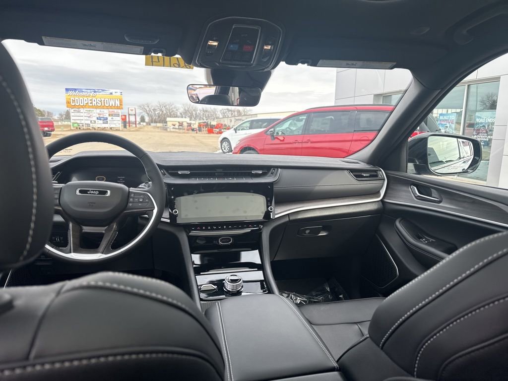 New 2026 Jeep Grand Cherokee Limited image 11