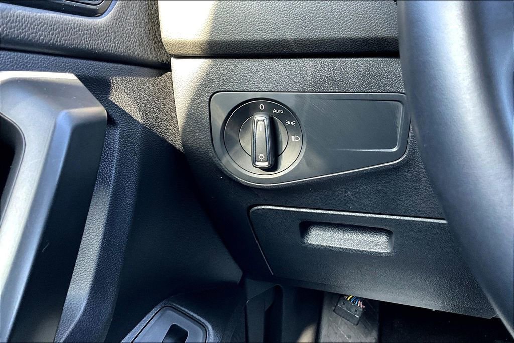 Used 2024 Volkswagen Tiguan Wolfsburg Edition image 17