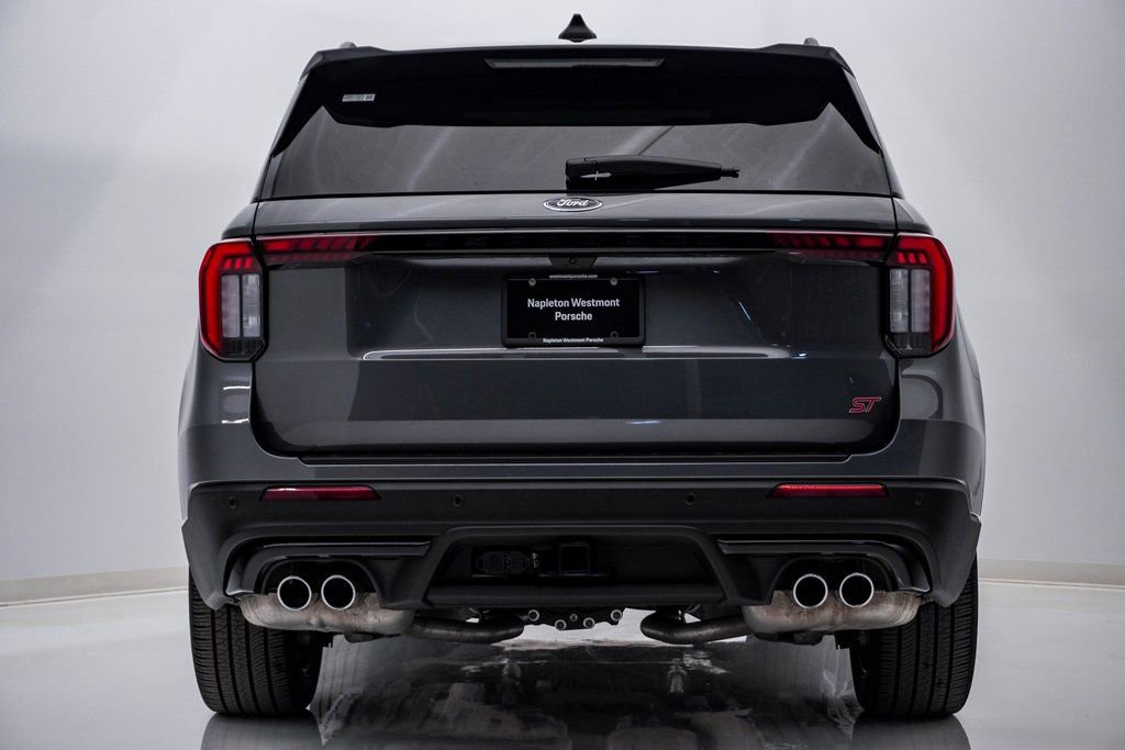 Used 2025 Ford Explorer ST image 8