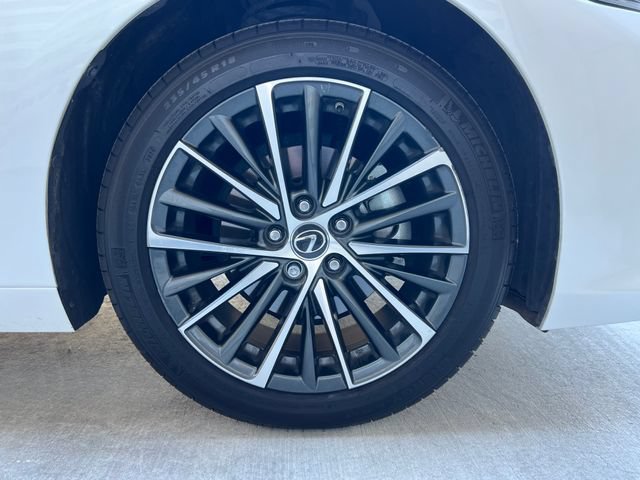 Used 2025 Lexus ES 300h w/ Premium Package FWD image 14