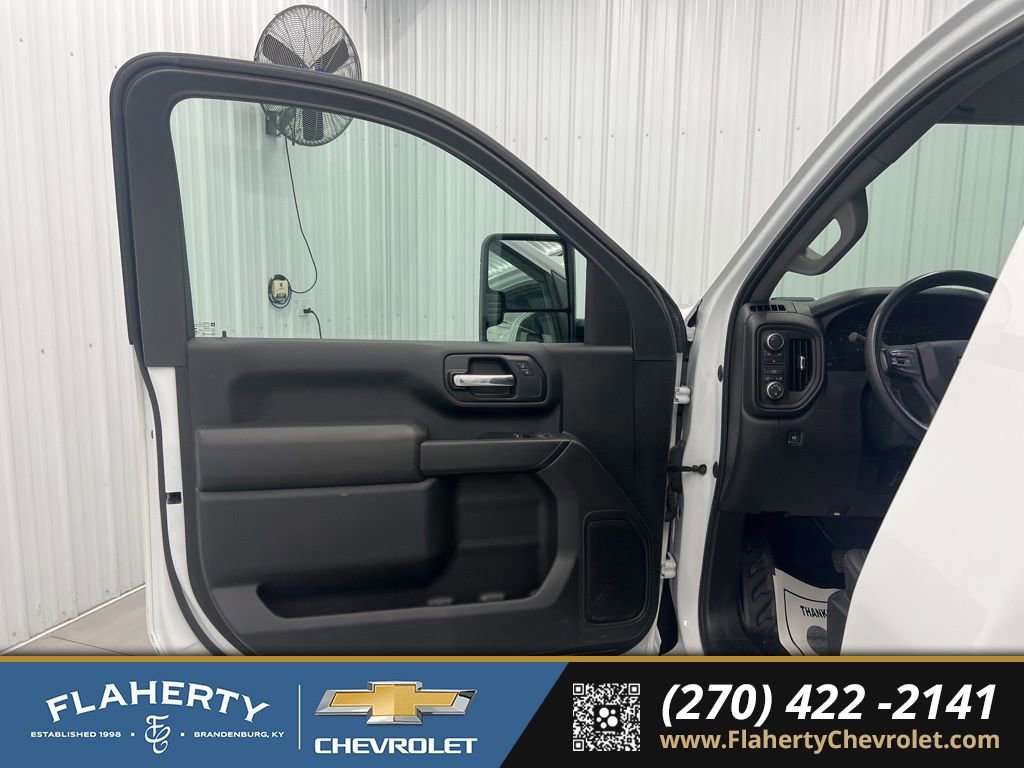 Used 2020 Chevrolet Silverado 3500 W/T w/ WT Convenience Package image 8