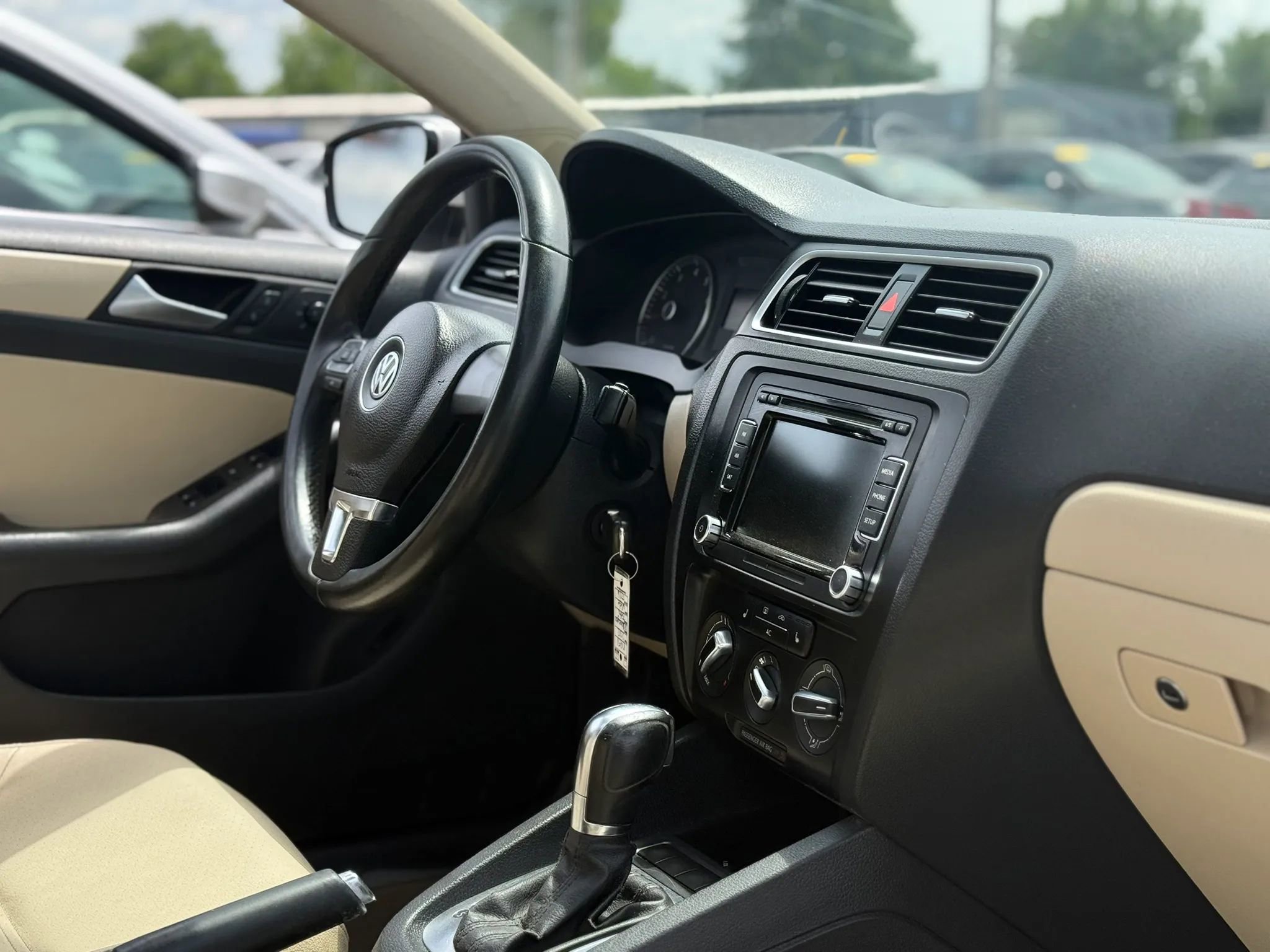 Used 2012 Volkswagen Jetta SE FWD image 46
