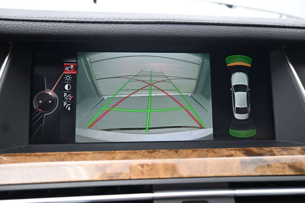 Used 2015 BMW 740i RWD image 19