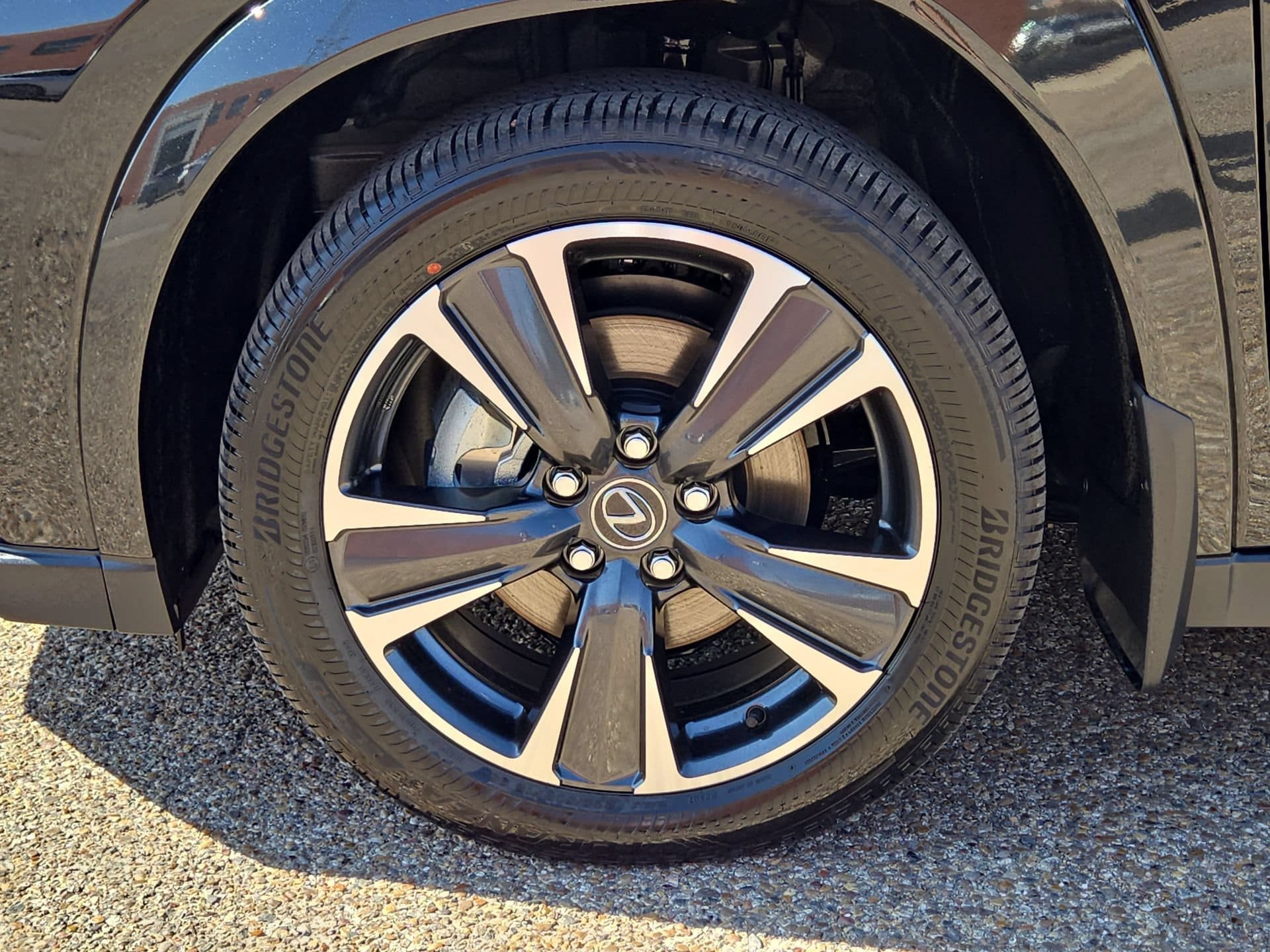 New 2026 Lexus UX 300h FWD w/ Accessory Package (2T) image 11