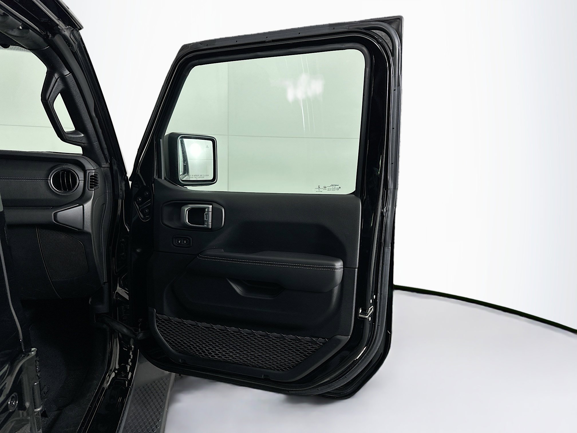 Used 2021 Jeep Wrangler Sahara w/ Cold Weather Group image 33