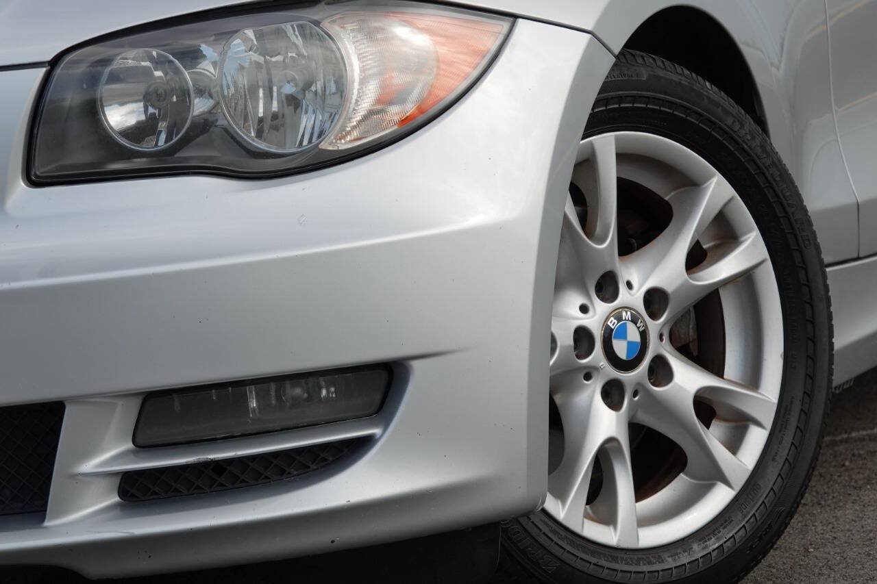 Used 2009 BMW 128i Convertible RWD image 29
