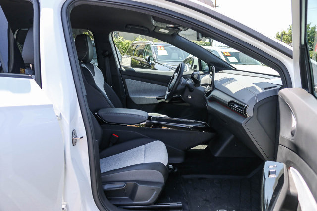 Used 2023 Volkswagen ID.4 Pro RWD image 20