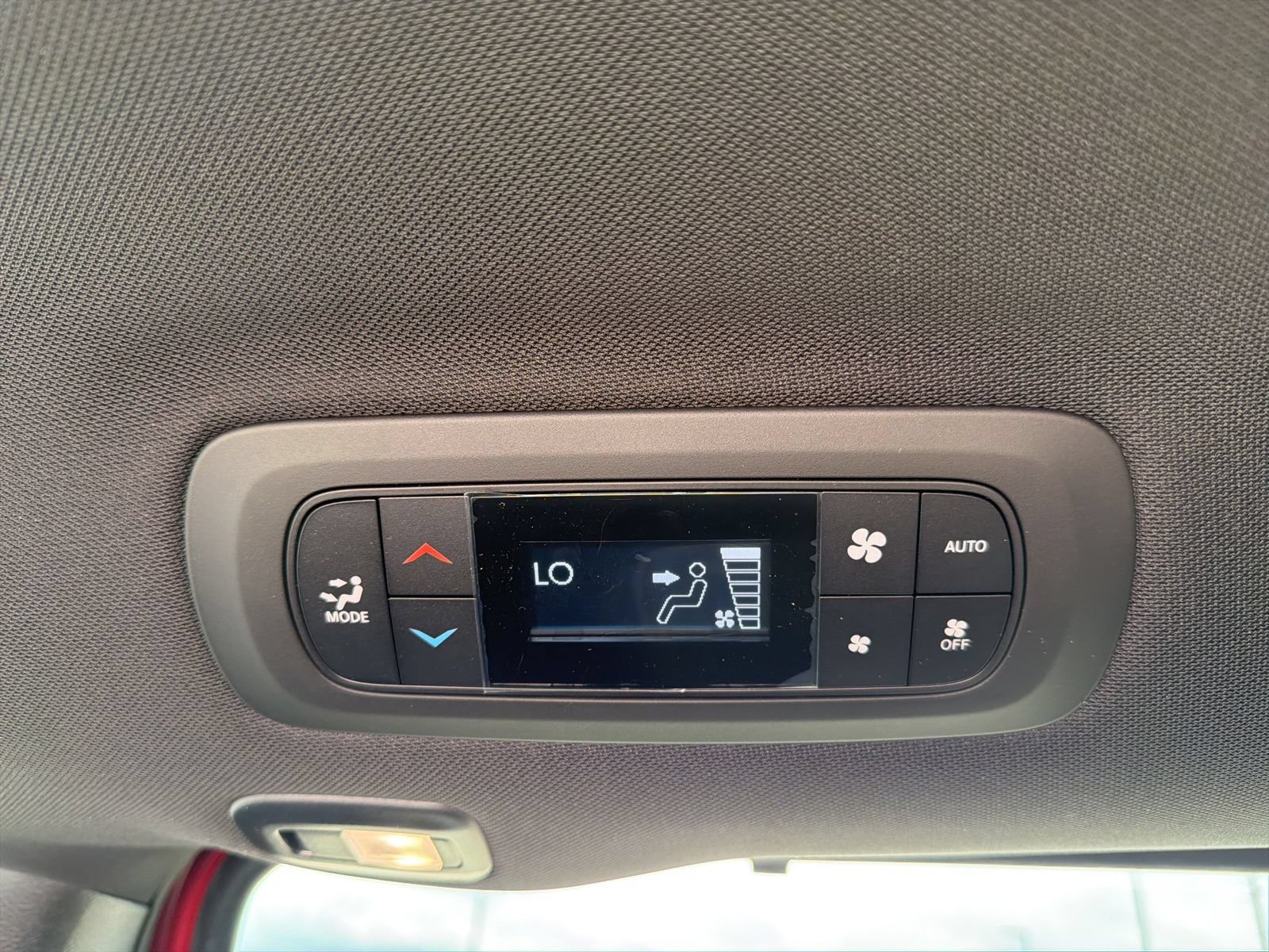 New 2027 Chrysler Pacifica Limited FWD image 23